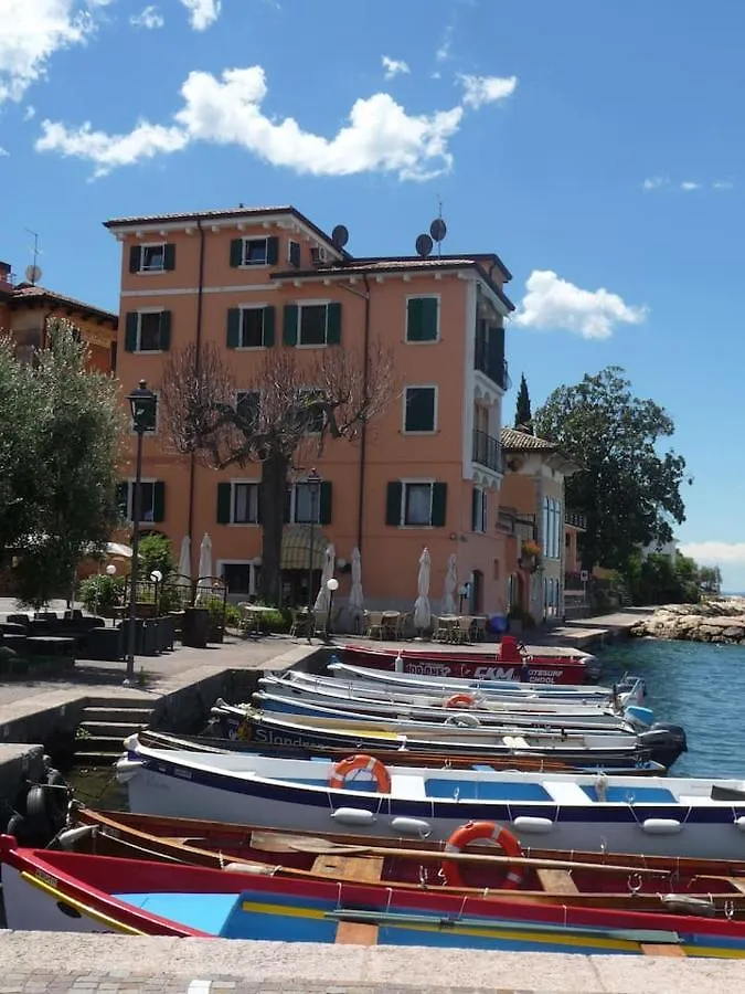 Villa Sul Lago Con Pontile Privato A Brenzone Sul Garda - Unique And Exclusive Holiday home