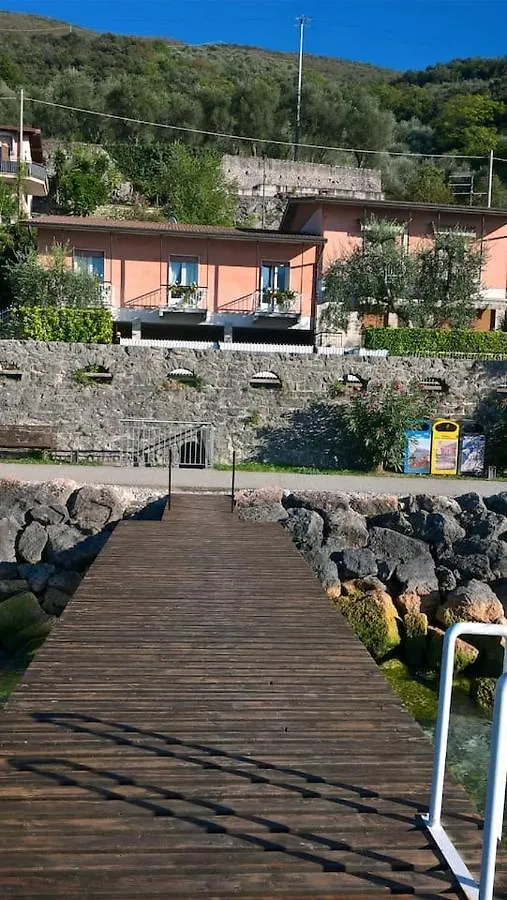 Villa Sul Lago Con Pontile Privato A Brenzone Sul Garda - Unique And Exclusive contacts